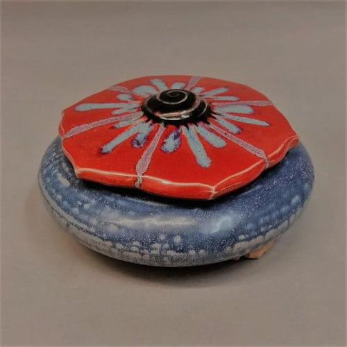 Treasure Box, lidded, round Blue/Red at Hunter Wolff Gallery